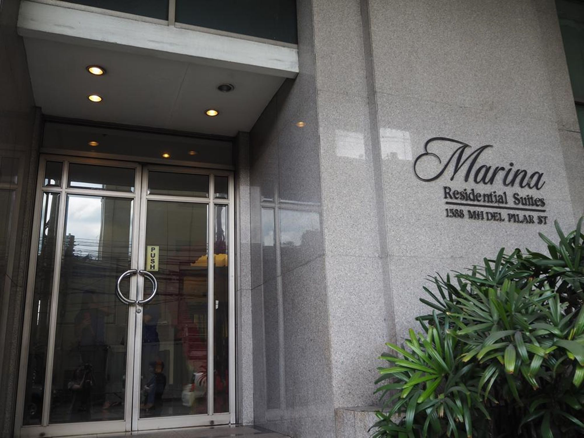 Suites de Marina Manila Exterior foto